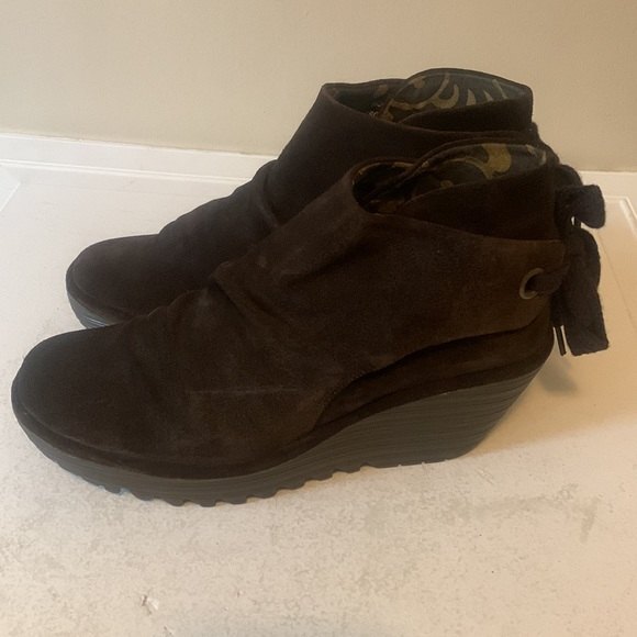 NEW FLY London Suede Ruched Ankle Boots w/ Tie YEBI Size 8.5 Euro 40 ESPRESSO - Picture 5 of 14